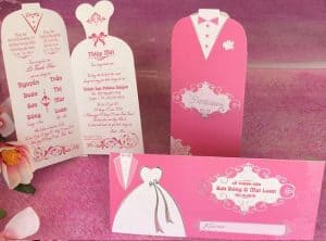 Thiệp cưới GR3001 là một thiệp cưới giá rẻ truyền thống màu hồng