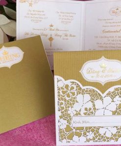 GR3022 Mẫu thiệp cưới rẻ cắt Laser - Ép nhũ vàng nhũ
