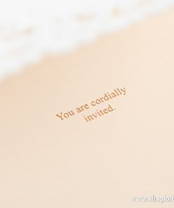 Thiệp cưới cao cấp BH3301 khi xem gần