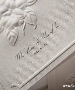 Thiệp cưới BH8603 hoa dập nổi