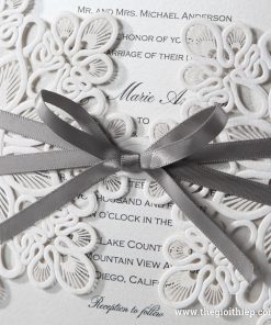 thiệp cưới IWP14035 có nơ sống động