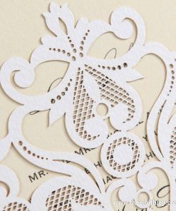 cận cảnh Thiệp cưới IWP14040 đường cắt laser sang trọng