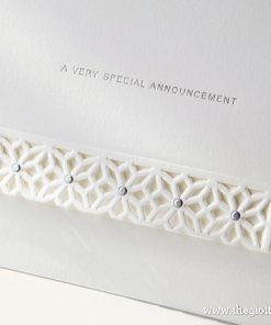 Cận cảnh hoa văn Thiệp cưới cao cấp BH4132