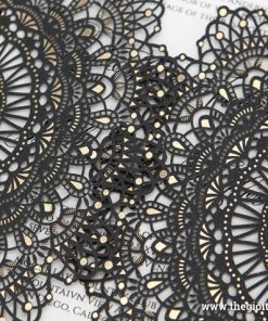 cận cảnh thiệp cưới cao cấp D216053