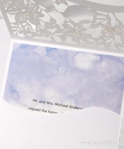 cận cảnh Thiệp cưới độc lạ IWP14001 khi mở ra