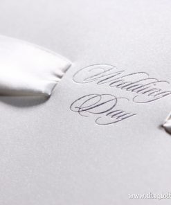 cận cảnh Thiệp cưới cao cấp L8751